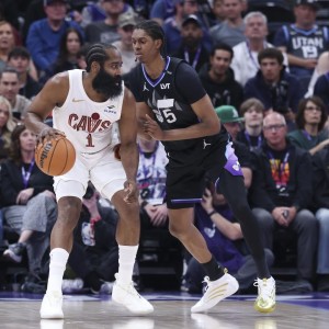 九游体育-战略性放弃？骑士输湖人，东契奇砍第3神迹，詹姆斯创NBA第一纪录